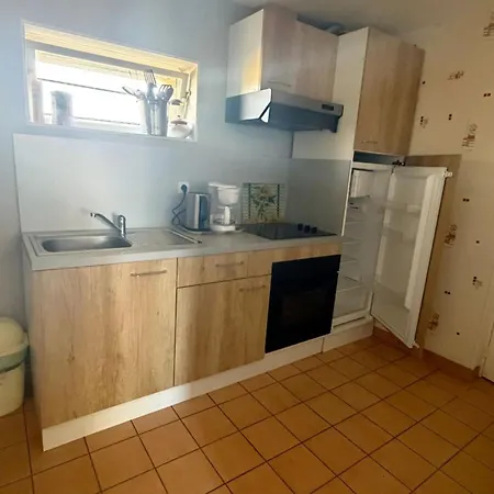Au Calme, Jardin, Cheminee, Proche Village Et Loisirs - Fr-1-410-170 Holiday home *